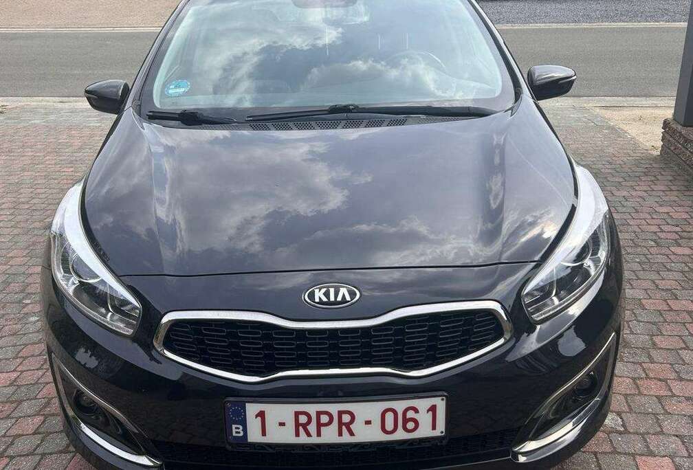 Kia C\'eed 1.4 ISG VISION met camera en navigatie