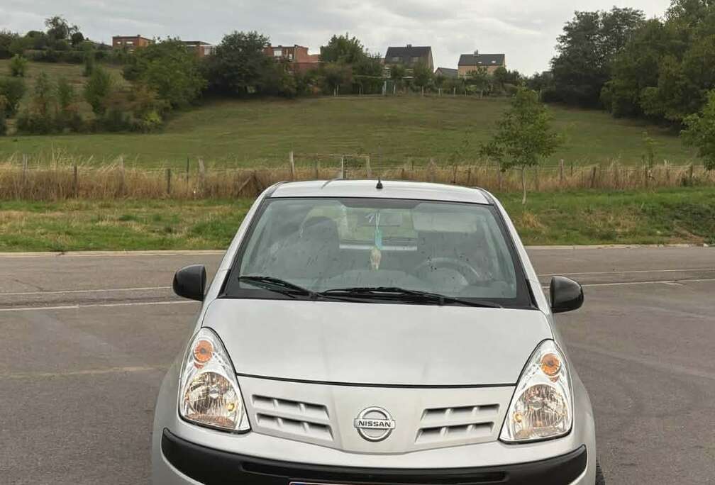 Nissan 1.0i Acenta