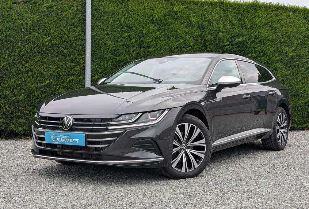 Volkswagen np:75.500€  218pk - DCC - trekhaak - GTE -