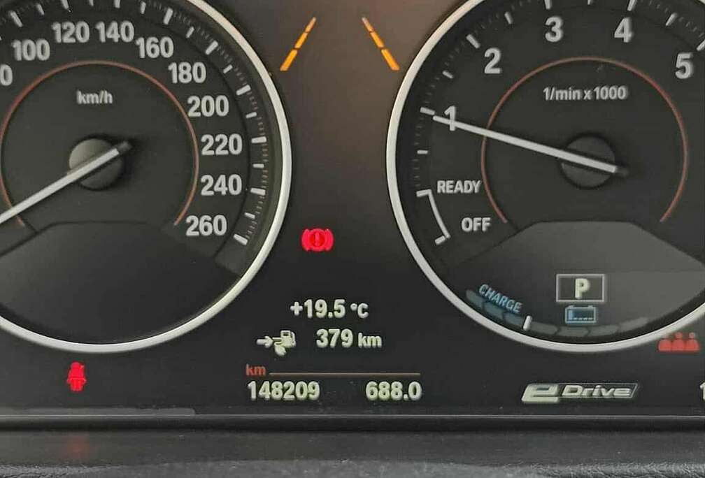 BMW 330e iPerformance Sport Line