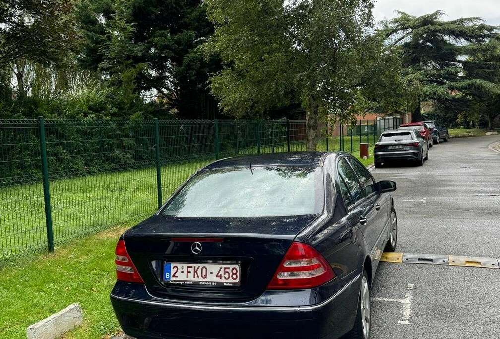 Mercedes-Benz Mercedes C180 ELEGANS