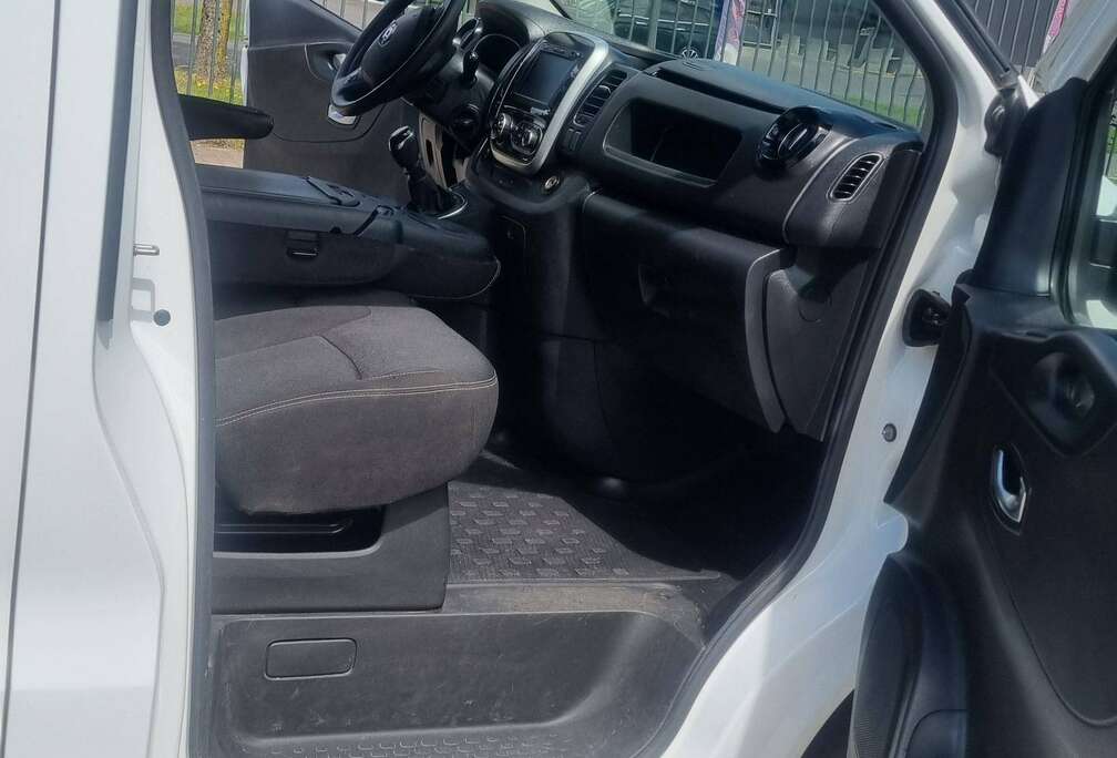 Renault 2.0 dCi 27 L1H1 Grand Confort