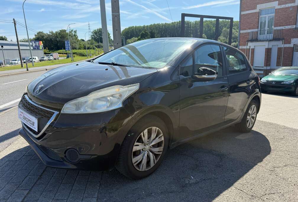 Peugeot 208 1.2i Access // EXPORT //
