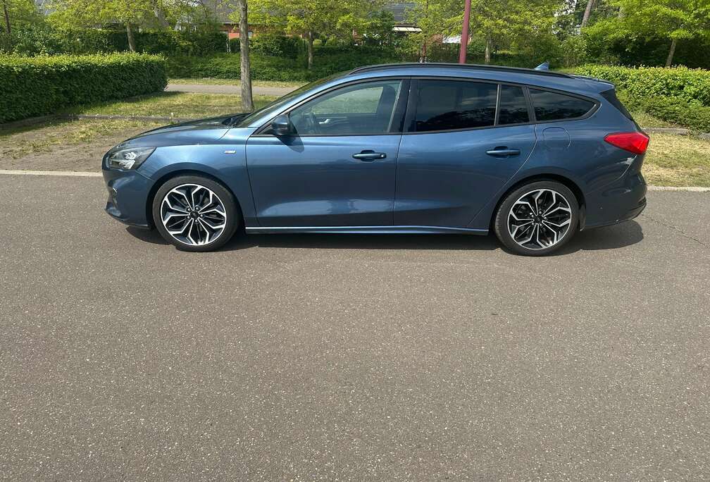 Ford Focus 1.5 EcoBoost ST-Line Business