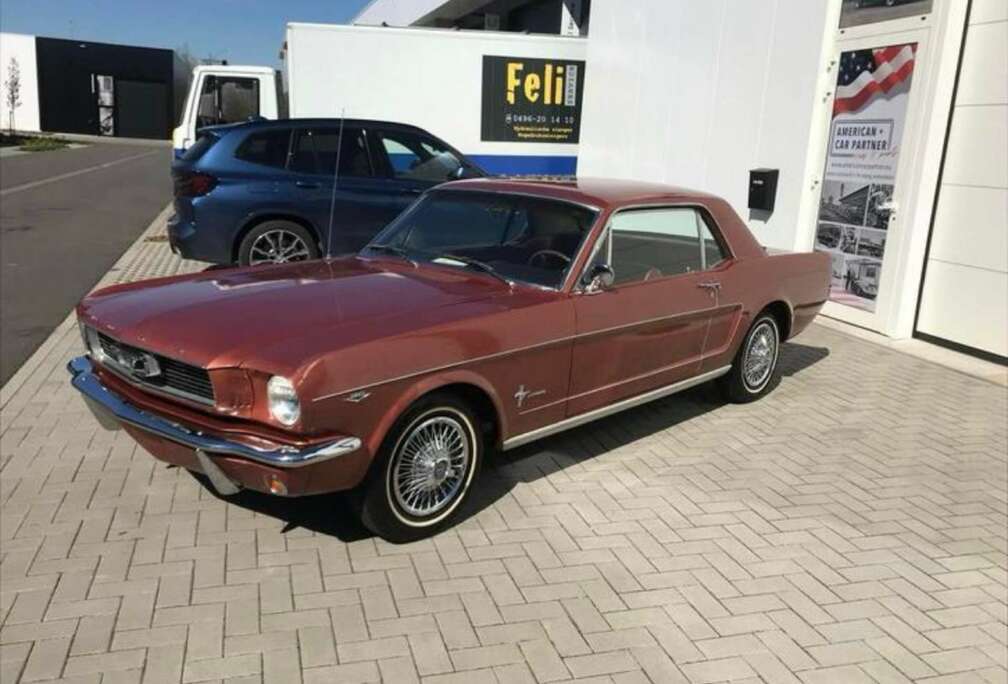 Ford 1966 V8 coupe Emberglo