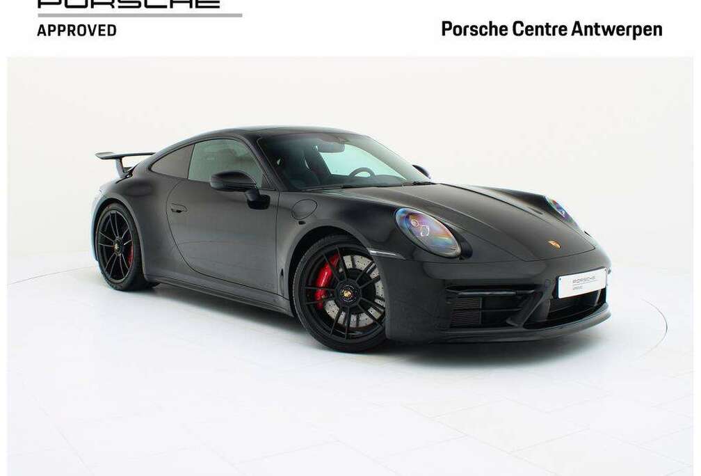Porsche 911 Carrera 4 GTS