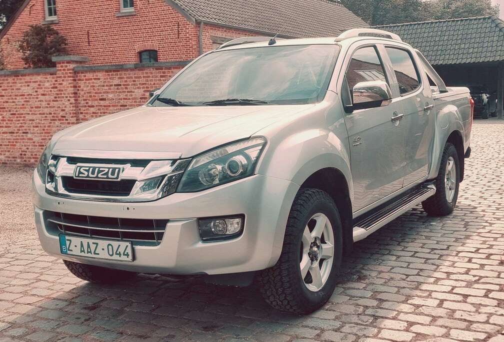 Isuzu LSX