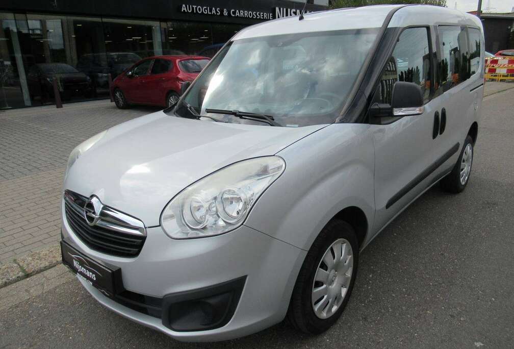 Opel Tour 1.4i Enjoy 5 Plaatsen - Airco - PDC