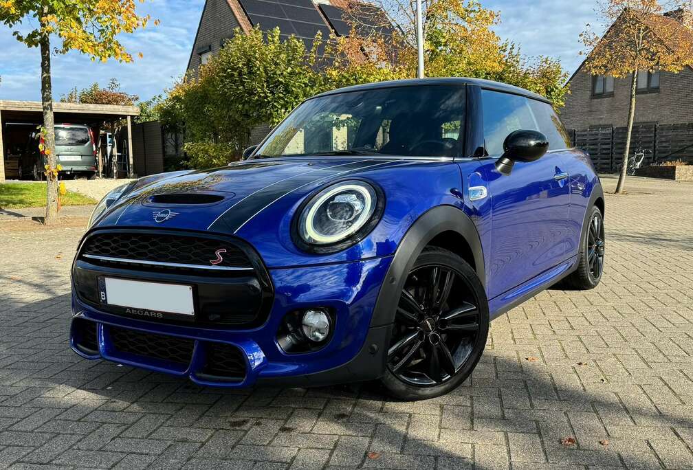 MINI Mini Cooper S - John Cooper Works Trim