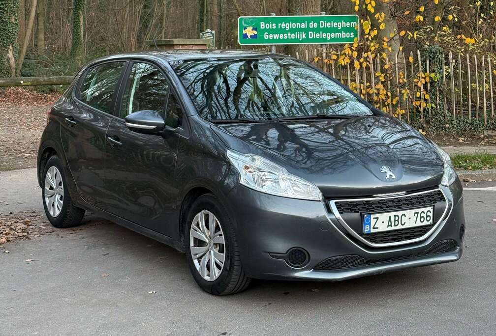 Peugeot 208 1.6i Allure