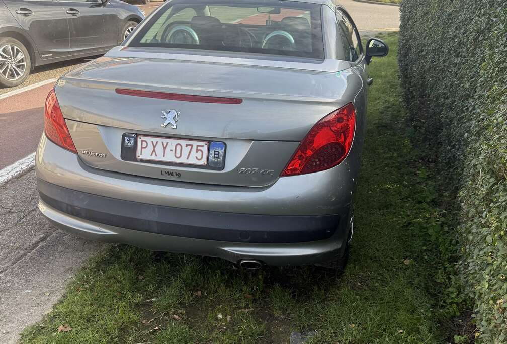 Peugeot CC 120 VTi Platinum