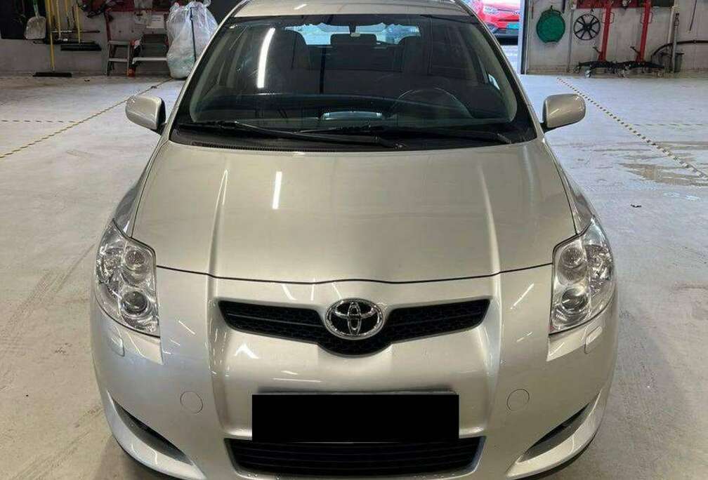 Toyota Auris 1.4 D-4D Linea Luna