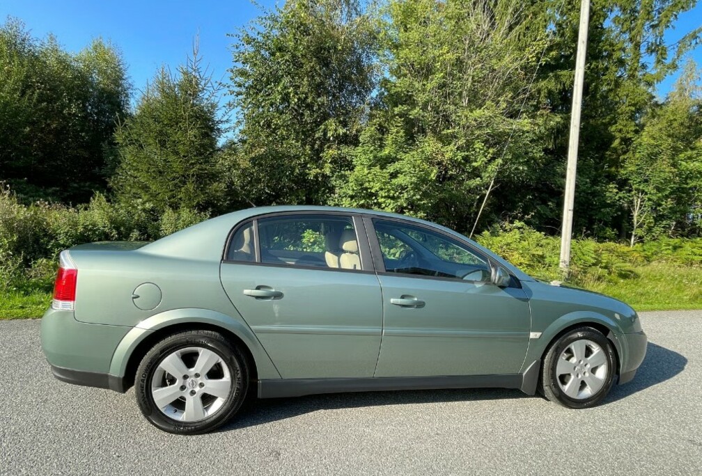 Opel Vectra 1.8 Comfort