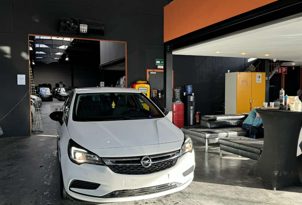 Opel 1.0i - A/C - MEDIA/TEL - NAVI - LIM/REG VITESSE