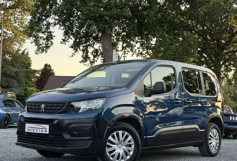 Peugeot 1.2i Benzine 2020 Carplay CruiseC. Airco Garantie!