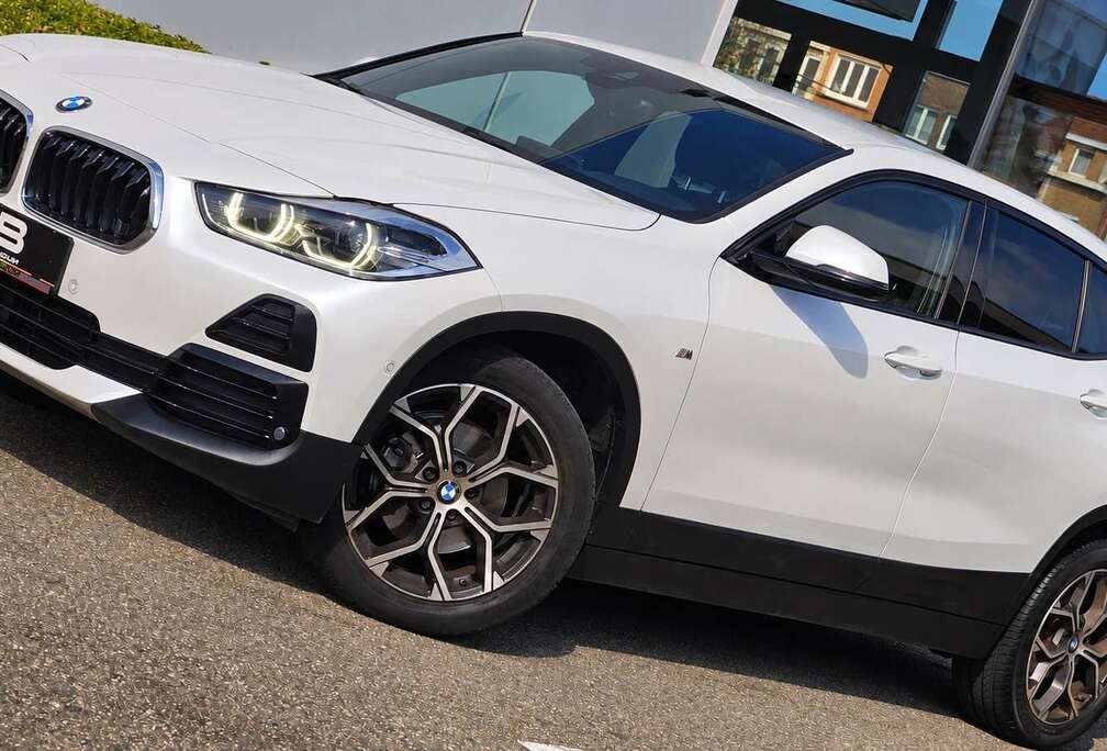 BMW *** sDrive 18i - 07/2022 - Head-up - Ambiant Led interior - Camera - 74.000 km - Garantie ***