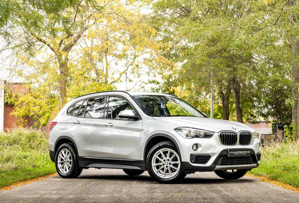 BMW sDrive18iA * Trekhaak * Leder * Navi * PDC *