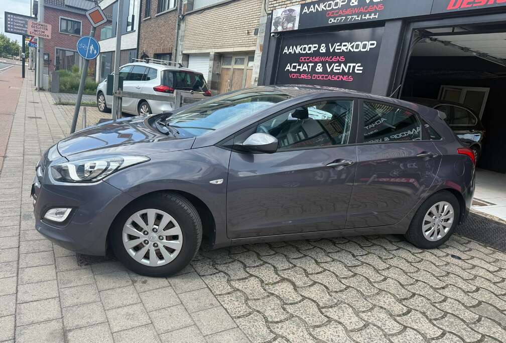 Hyundai i30 1.4i Style Climatistions
