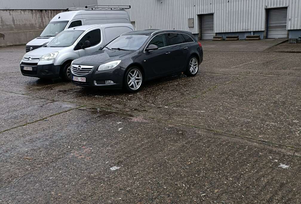 Opel Insignia 2.0 CDTI Sports Tourer Automatik Active