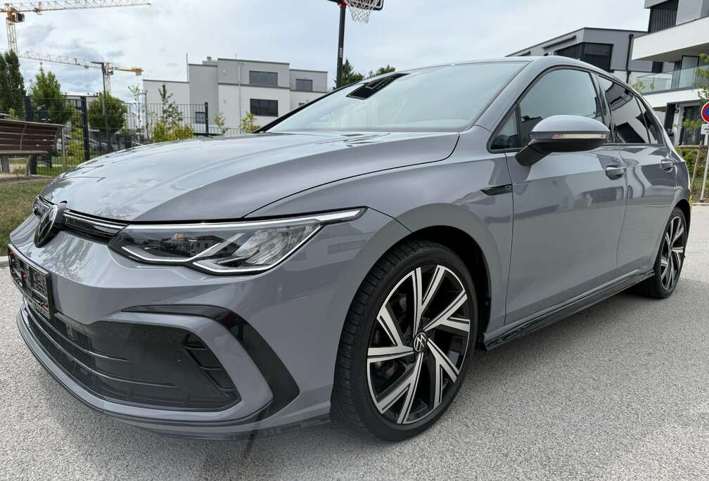 Volkswagen Golf 1.5 eTSI OPF DSG R-Line