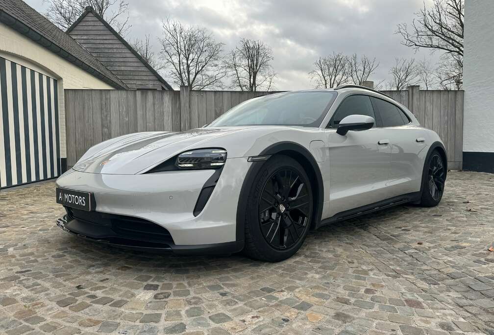 Porsche 4 Cross Turismo - Pano - Performancebatt - CarPlay