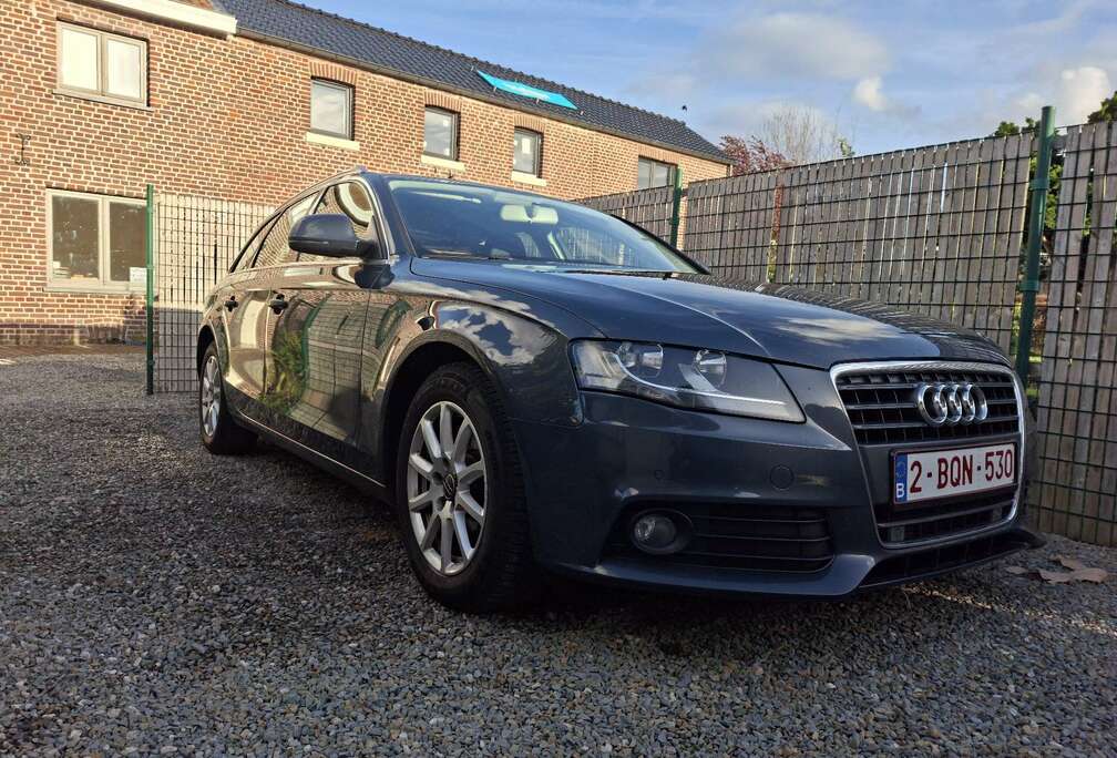 Audi Avant 1.8 tfsi break.