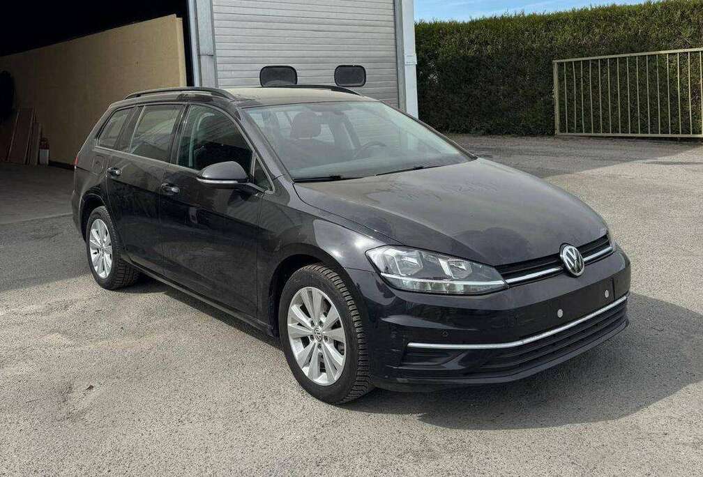 Volkswagen Golf  1.6 CR TDi