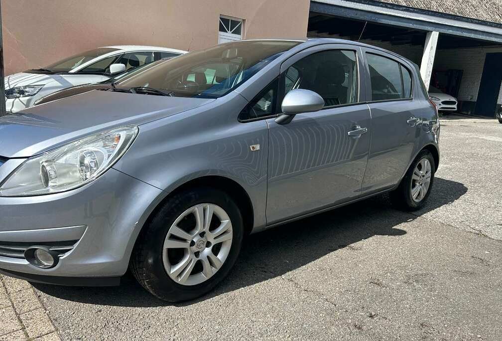 Opel Corsa 1.2i Enjoy 12 mois de garantie