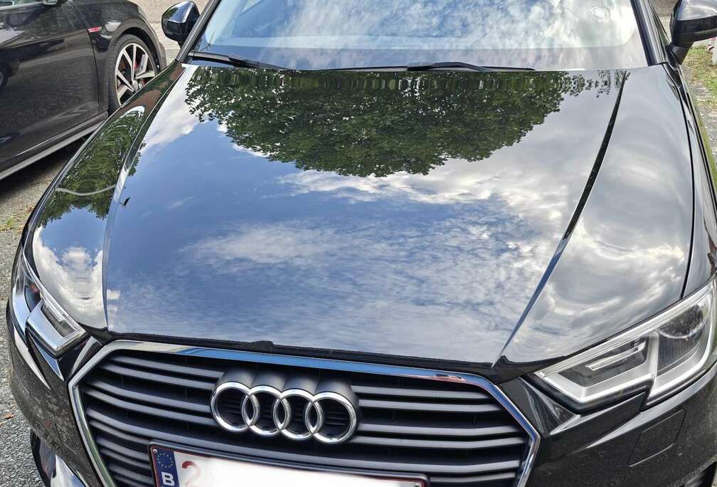 Audi 30 TDI Limousine S tronic design