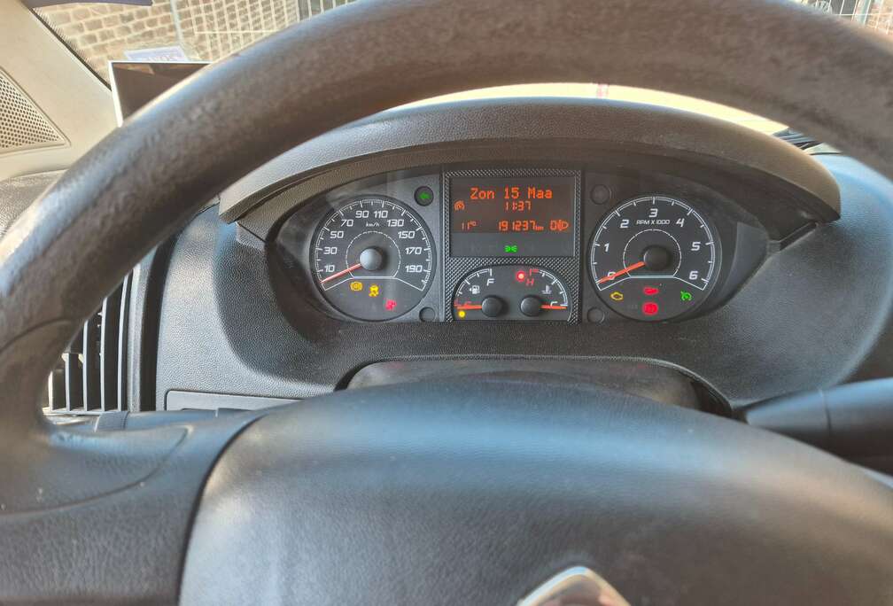 Citroen 2.2 HDi L3H2 Confort