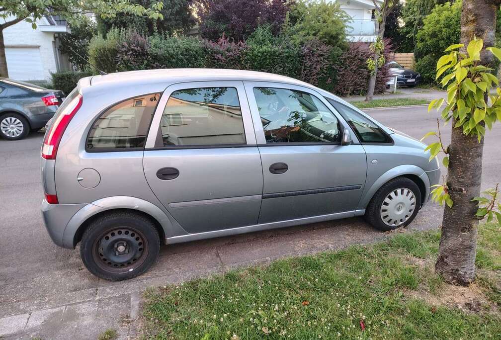 Opel 1.6i SE Enjoy