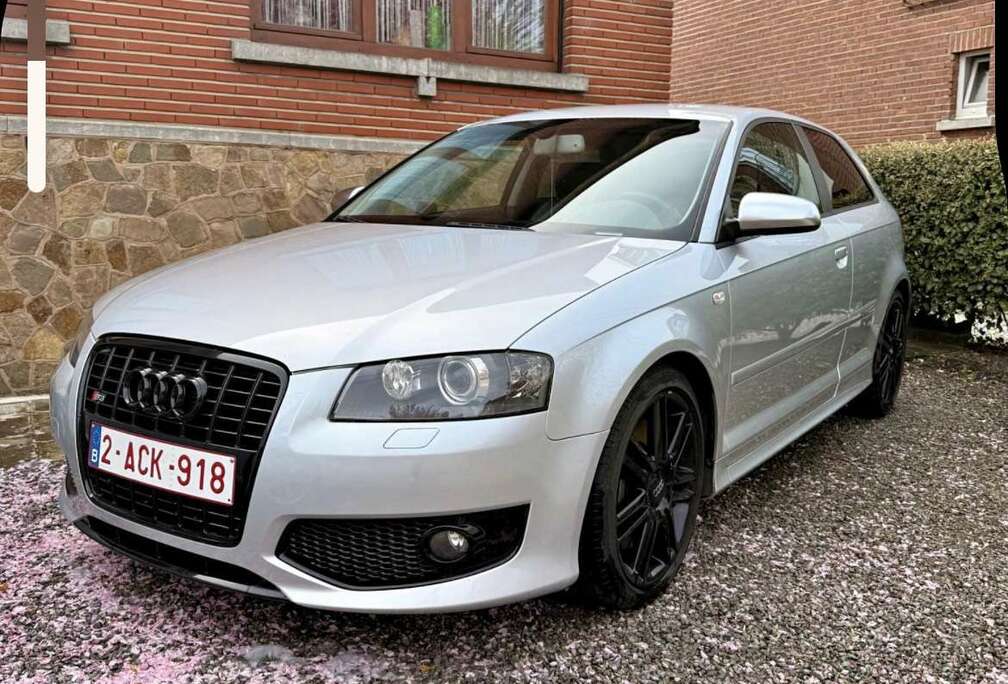 Audi 2.0 Turbo 16v FSI Quattro