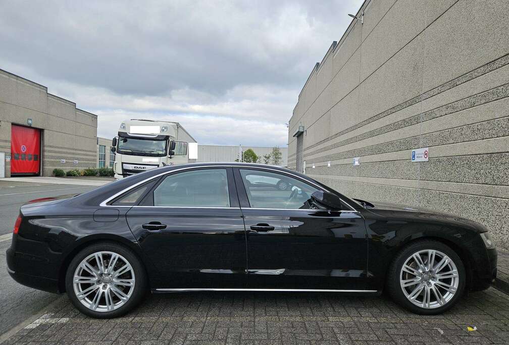 Audi 4.2 V8 TDI Quattro / 1.Eig / Audi Exclusive interieur