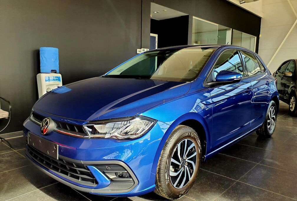 Volkswagen POLO LIFE CAMERA CARPLAY SIEGES CHAUFFANTS