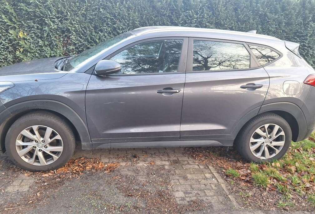 Hyundai Tucson blue 1.6 CRDi 2WD