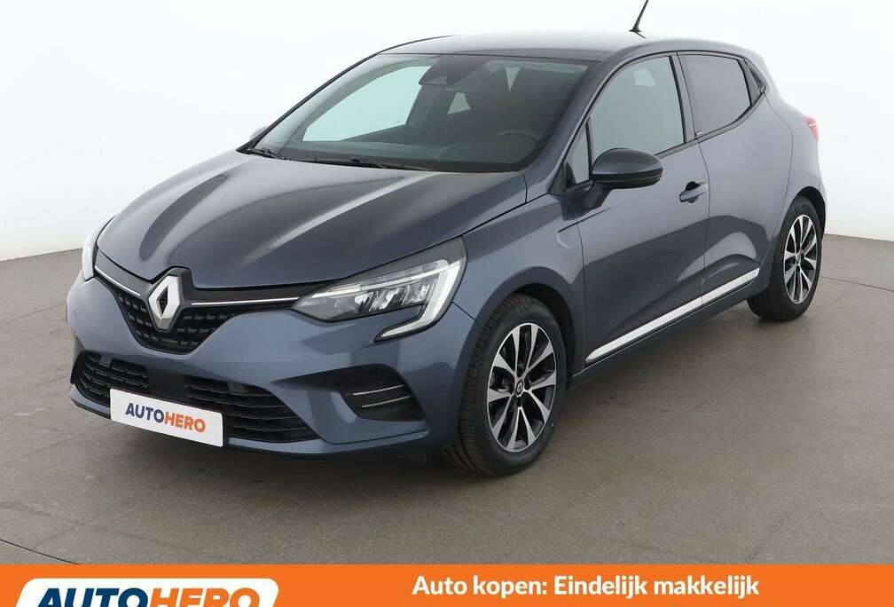 Renault 1.6 Hybrid E-Tech Business Edition