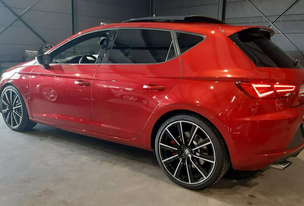 SEAT 2.0 TSI Cupra DSG - pano - brembo - keyless