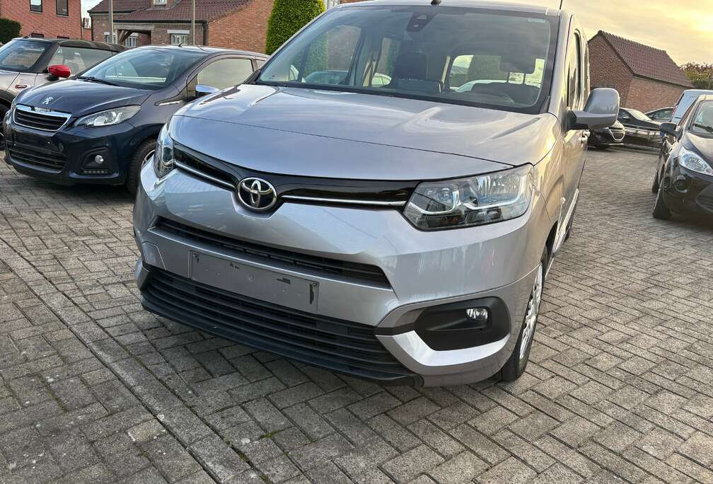 Toyota Proace City Verso 12 airco navi