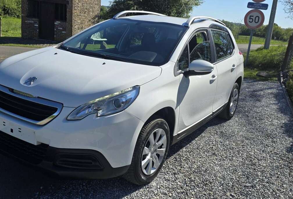 Peugeot 1.2i PureTech 82 Style Euro 5b Clima