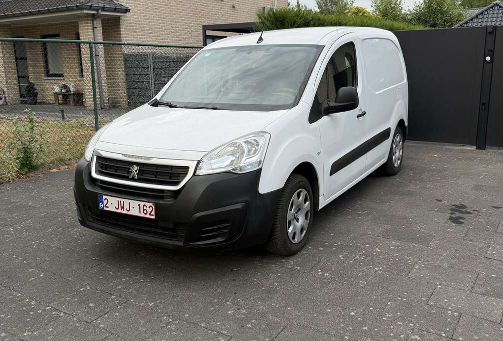 Peugeot 1.6 BlueHDi L1H1 Premium Pack 120 S/S