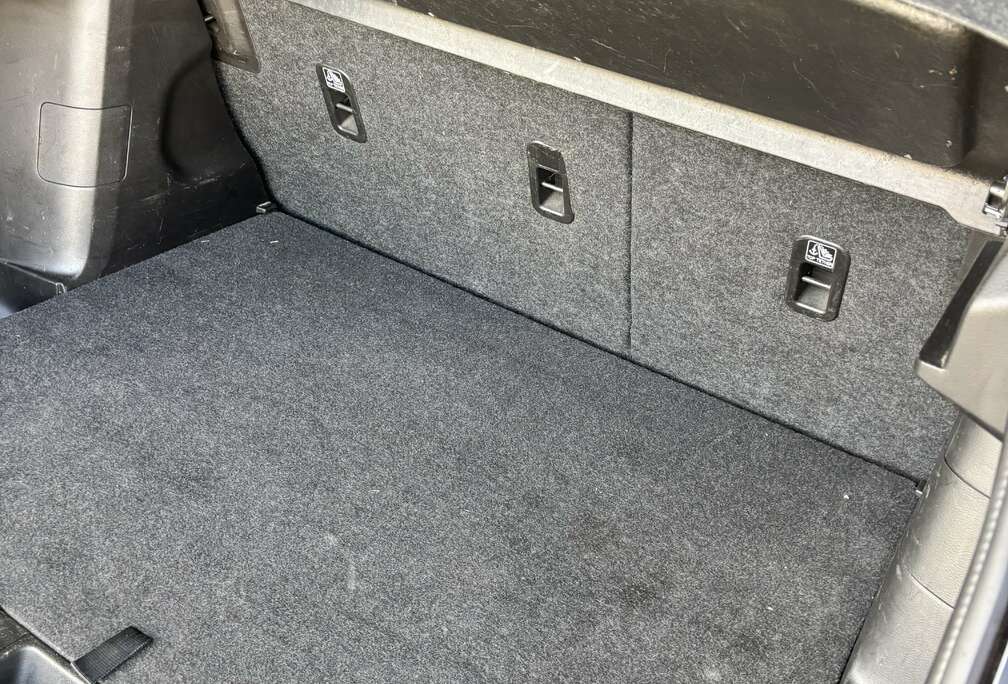 Suzuki 1.6i 4x2 GLX A/T