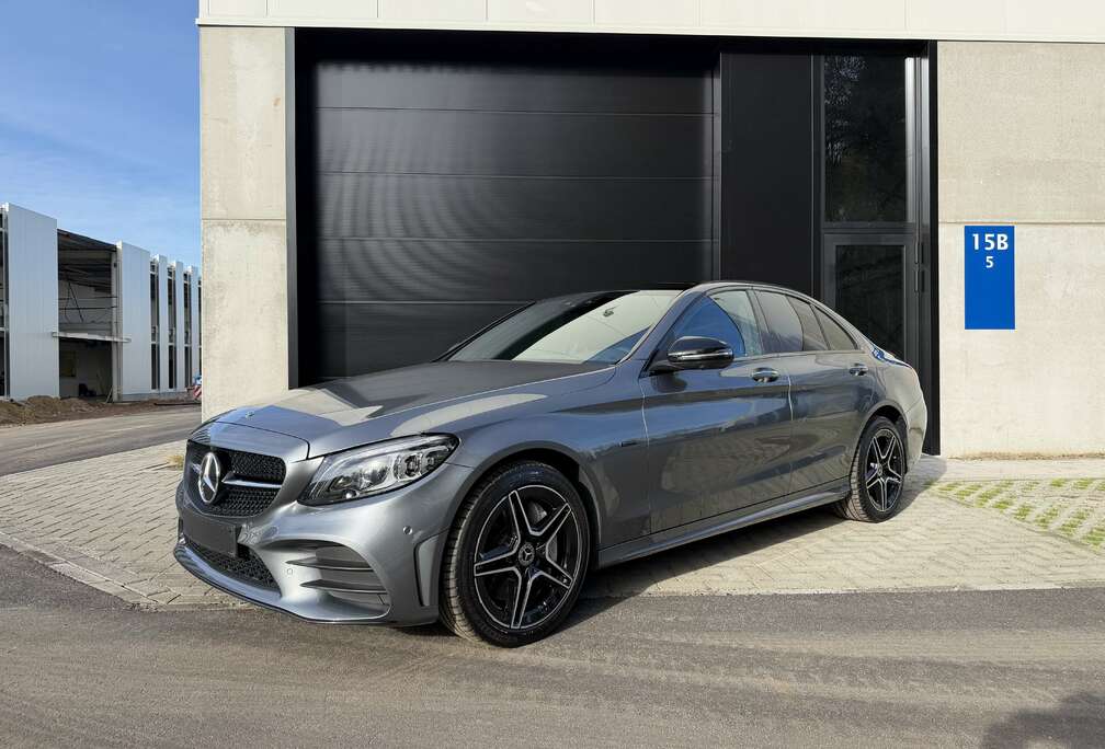 Mercedes-Benz de 9G-TRONIC AMG Line