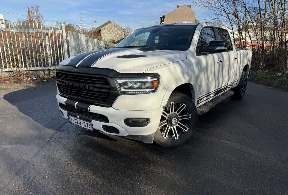 Dodge LARAMIE /ESSENCE&LPG/CAMERA /JANTES/AIRCO/NAVI