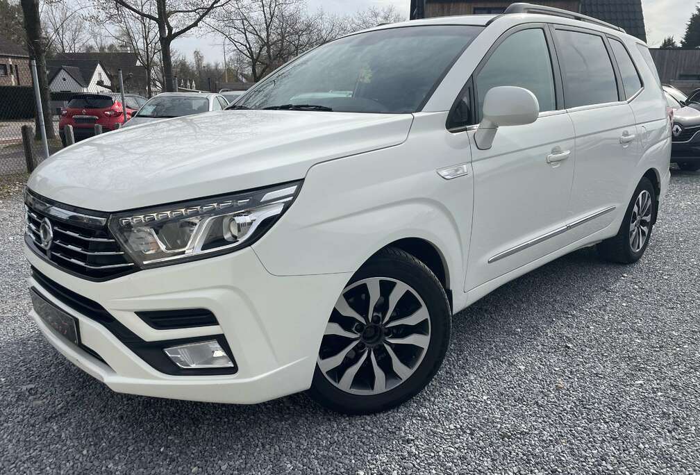 SsangYong Rodius 2.2 2WD Dubbele cabine Lichte vracht 5 Pl.