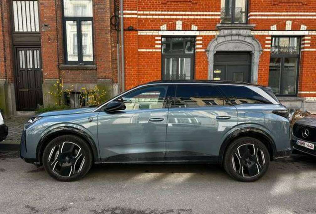 Peugeot e-5008 73 kWh GT 7pl. GT