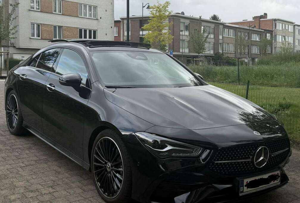Mercedes-Benz CLA 180 AMG Line Black Edition
