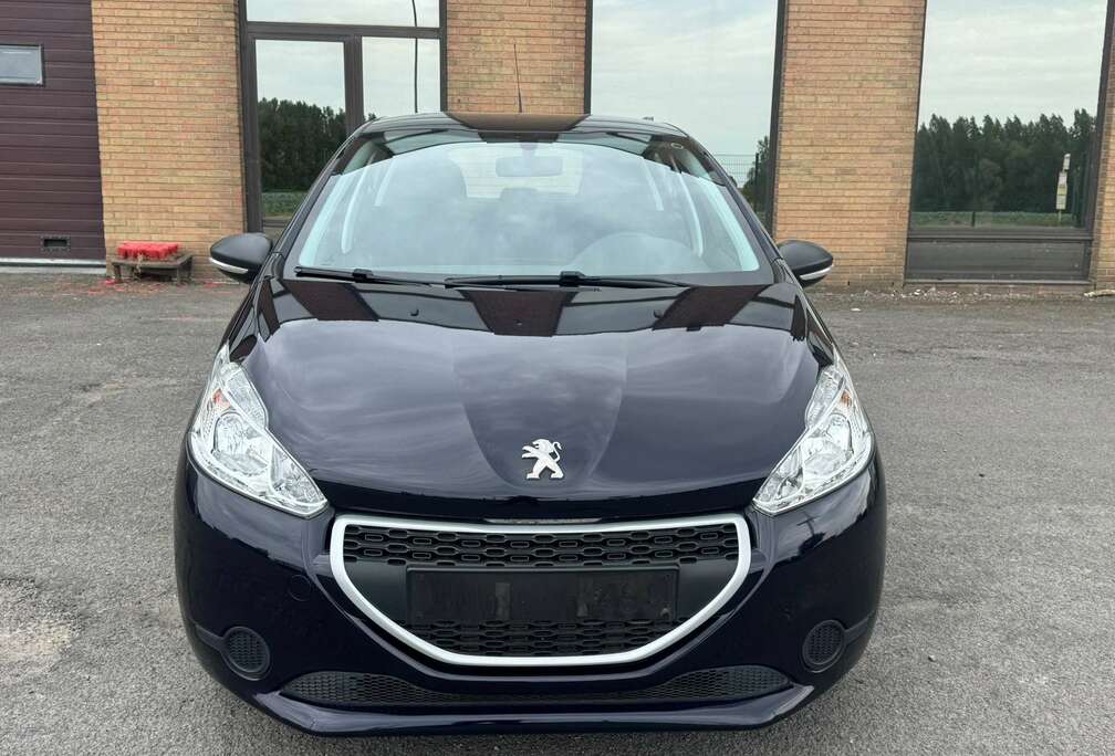 Peugeot Peugeot 208 1.2 essence Airoc