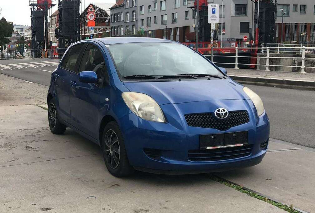 Toyota 1.0i VVT-i Luna