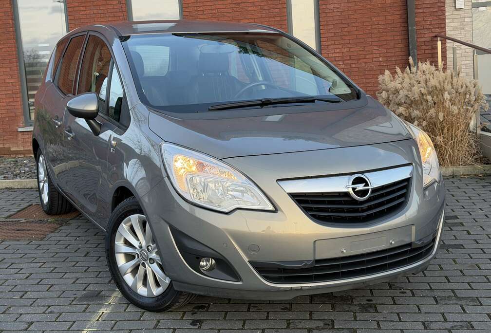 Opel (150 Years) 1.4Turbo (120Ch) 1ère Main (94.104Km)