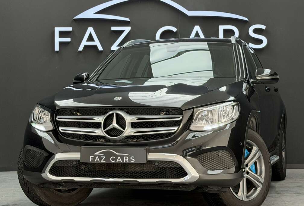 Mercedes-Benz e 4-Matic PHEV * 1ER PROP + CAMERA + GARANTIE *